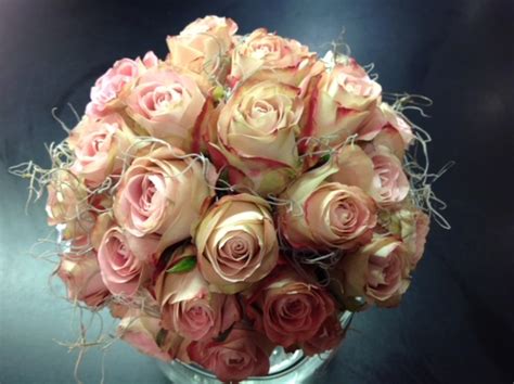 Bloemenatelier Baccara, Bredabaan 424, Brasschaat (2024).